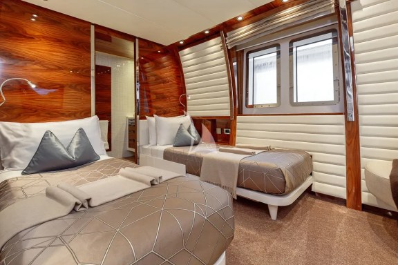 Twin cabin