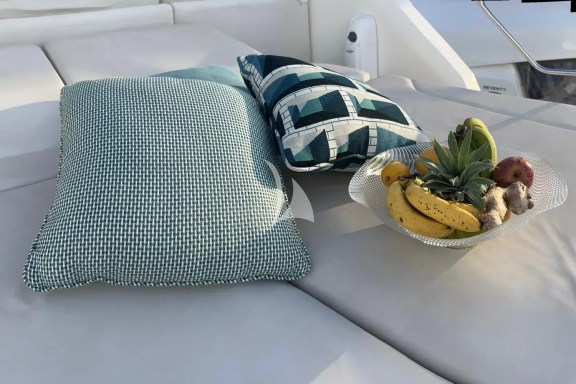 SORANA - flybridge - copyright Ines Aramburo
