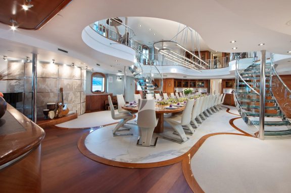 MAIN DECK DINING