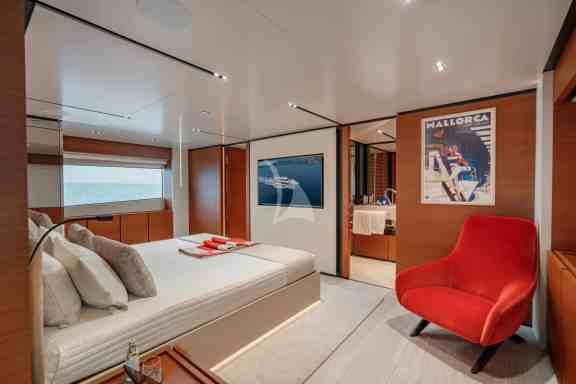 Image of DIANA II yacht #21
