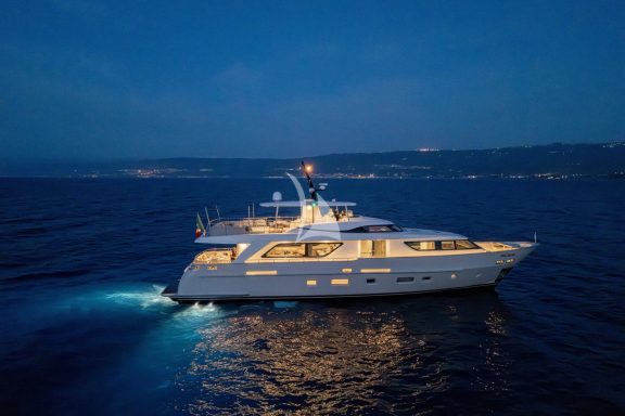 Image of UNICKA yacht #9