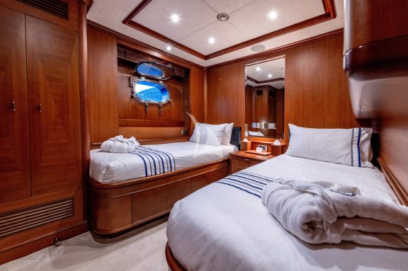 Twin Cabin