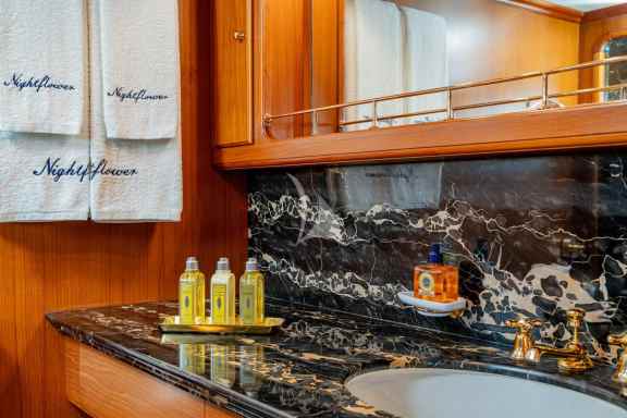 Image of NIGHTFLOWER yacht #20