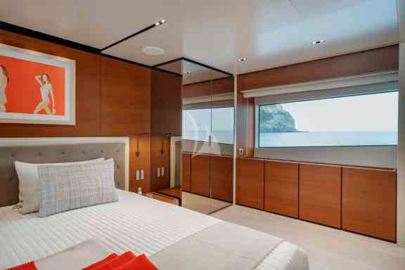 Image of DIANA II yacht #23