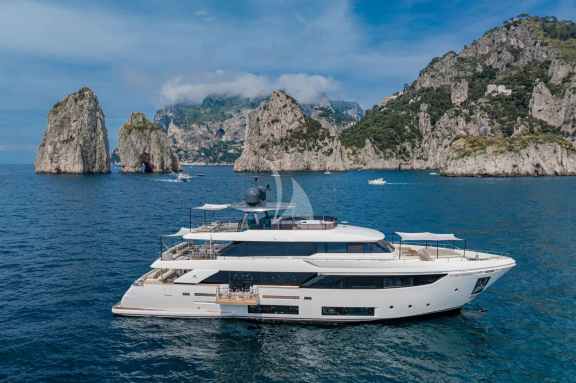 Image of SOUTH yacht #11
