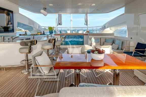 Sundeck looking forward
