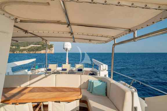 Image of NIGHTFLOWER yacht #36