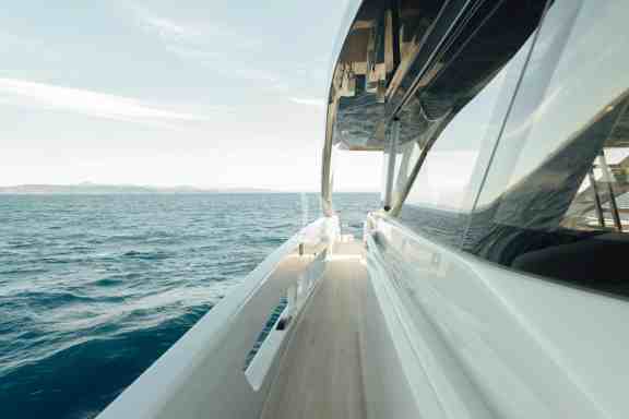 Image of BLUEGAME BG74 yacht #25