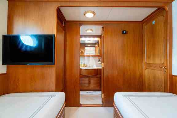 Image of NIGHTFLOWER yacht #60