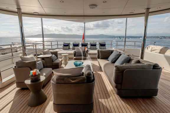 Aft bridge deck