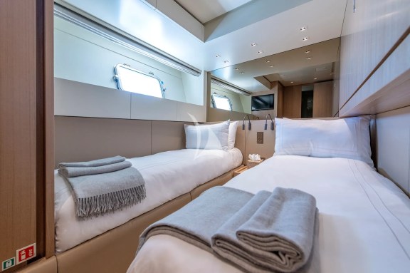 Twin cabin