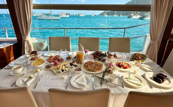 SORANA - BREAKFAST time