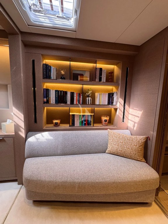 Image of REVE BLEU yacht #22