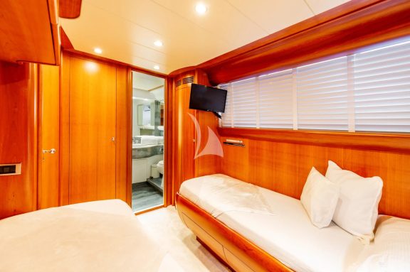 Image of WHITEHAVEN yacht #12