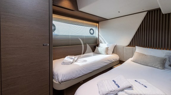 Twin cabin