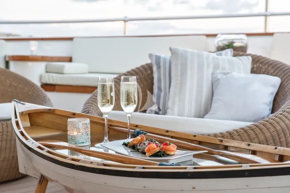 Upper deck aft detail