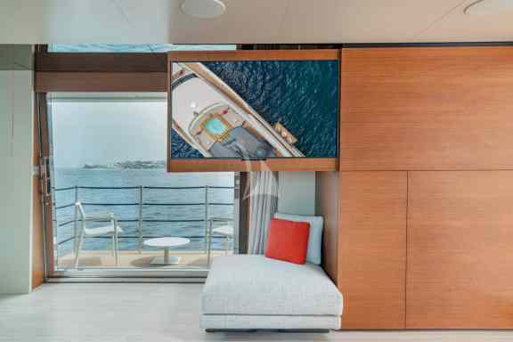 Image of DIANA II yacht #43