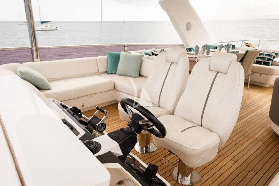 SORANA - flybridge - copyright Ines Aramburo