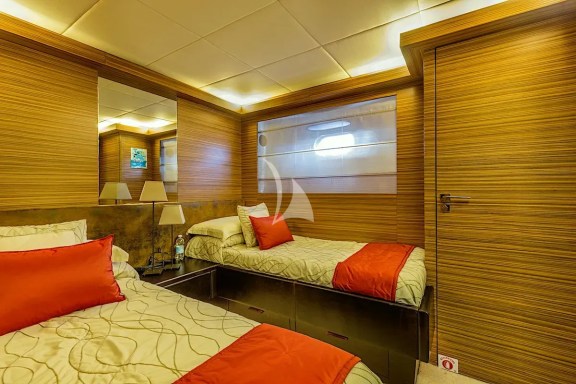 Twin cabin
