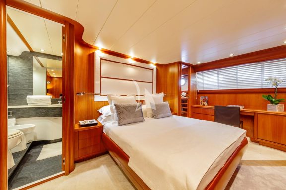 Image of WHITEHAVEN yacht #17