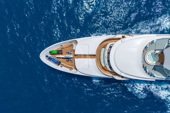 Bow aerial view