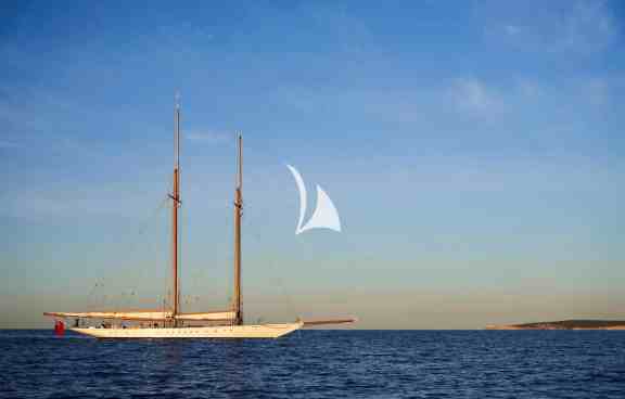 Image of ELENA of LONDON yacht #37
