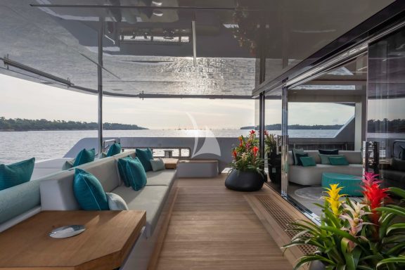 Main aft deck