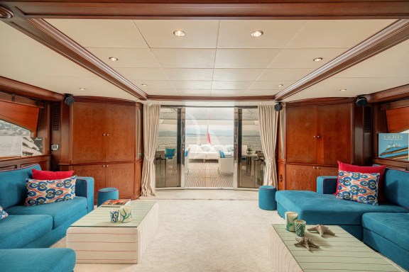 Upper deck salon