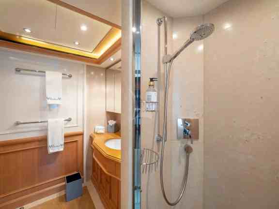 Double cabin ensuite bathroom