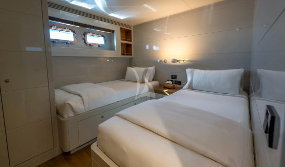 Image of CALADAN yacht #32