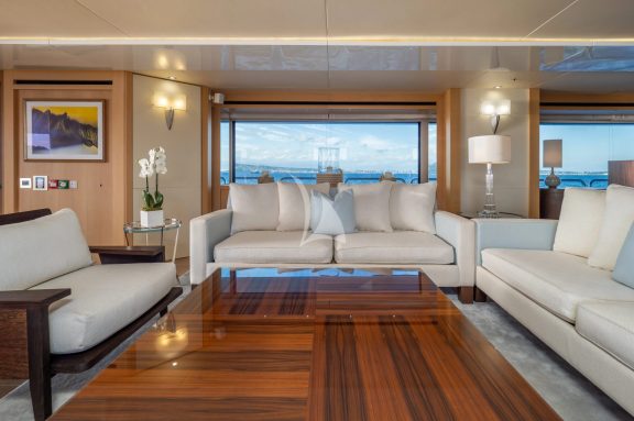 Main deck salon