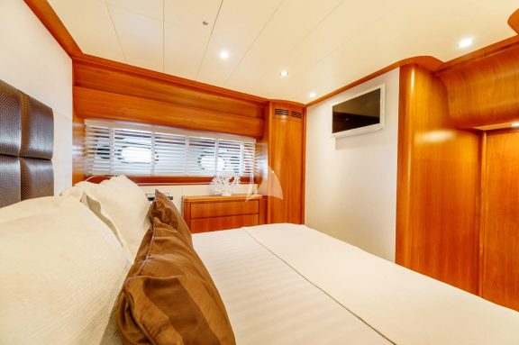 Image of WHITEHAVEN yacht #7