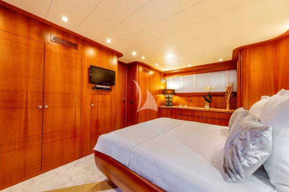 Image of WHITEHAVEN yacht #20
