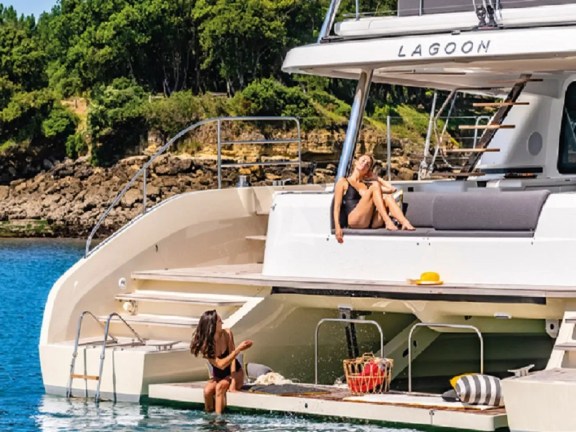 Image of REVE BLEU yacht #14