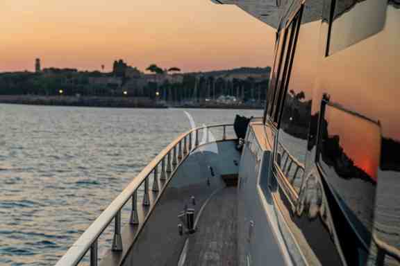 Image of WHITEHAVEN yacht #52