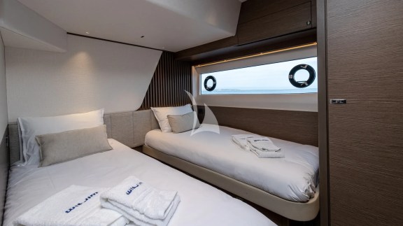 Twin cabin