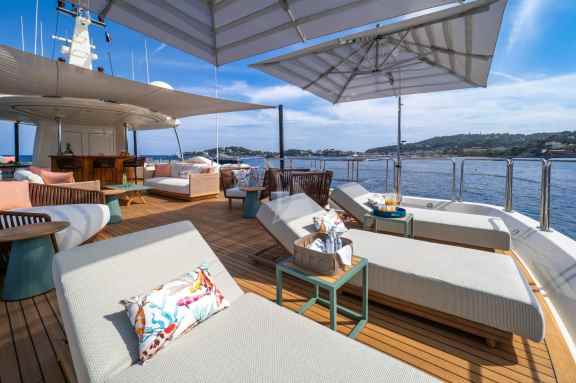 Sun deck