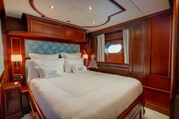 Double cabin stern starboard