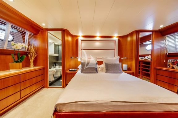 Image of WHITEHAVEN yacht #16