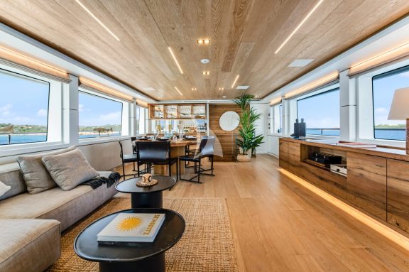 Image of SABAI yacht #40
