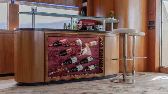 Main Salon Bar