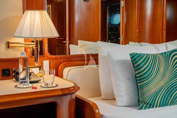 Image of NIGHTFLOWER yacht #19