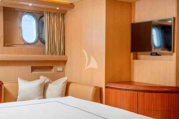 Image of MY LIFE yacht #37