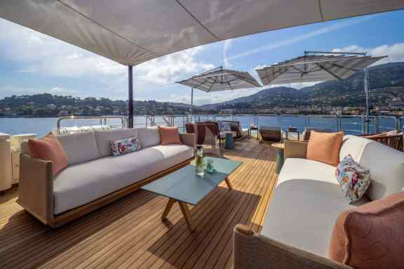 Sun deck