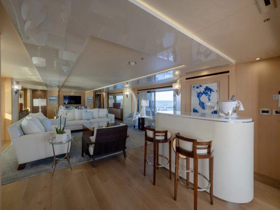Main deck salon