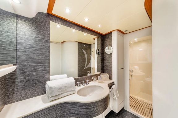 Image of WHITEHAVEN yacht #21