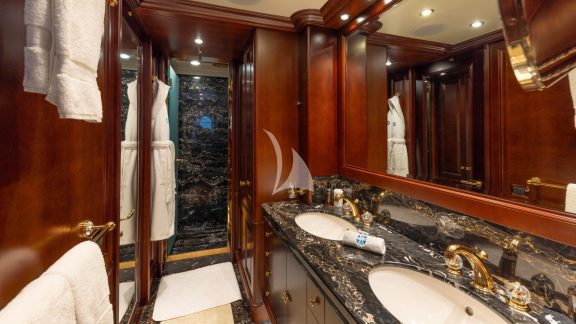 VIP ensuite bathroom