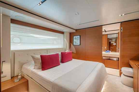Image of DIANA II yacht #34