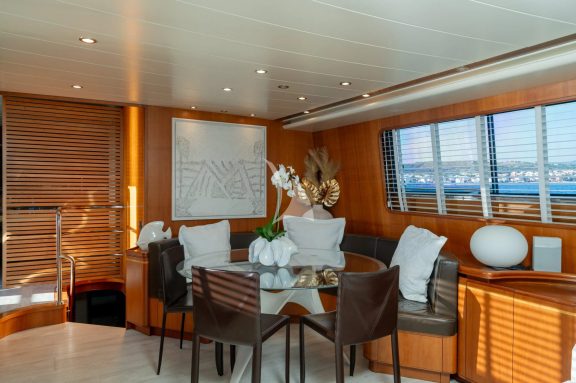 Image of WHITEHAVEN yacht #30