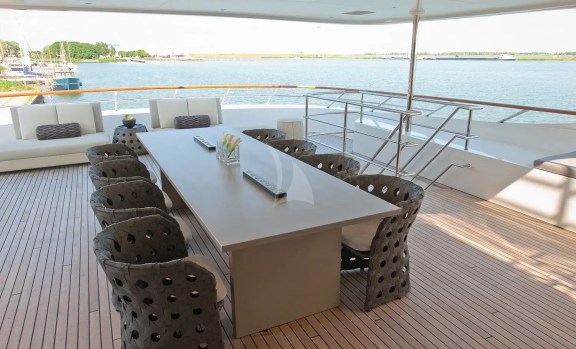 Bridge Deck Dining
